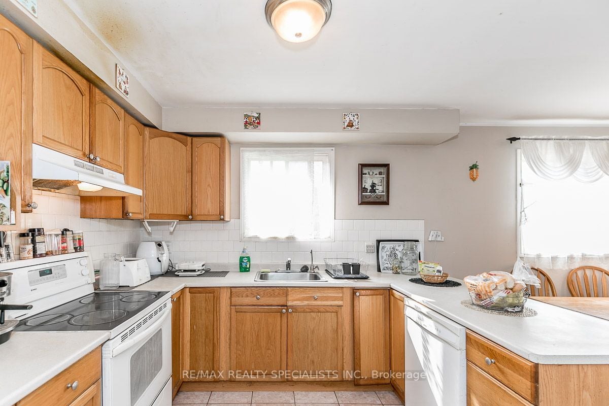 509 Britannia Ave