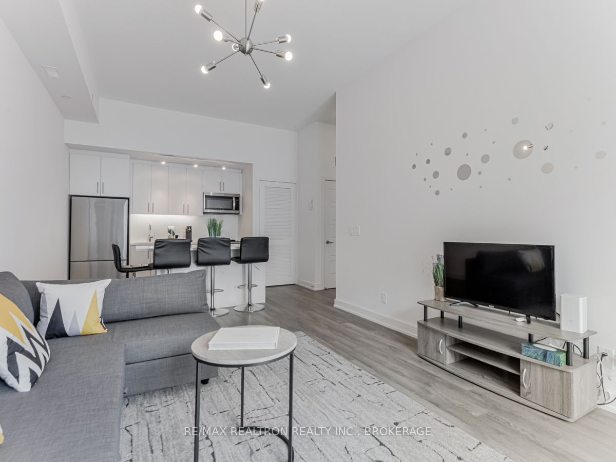 303 Broward Way, #106