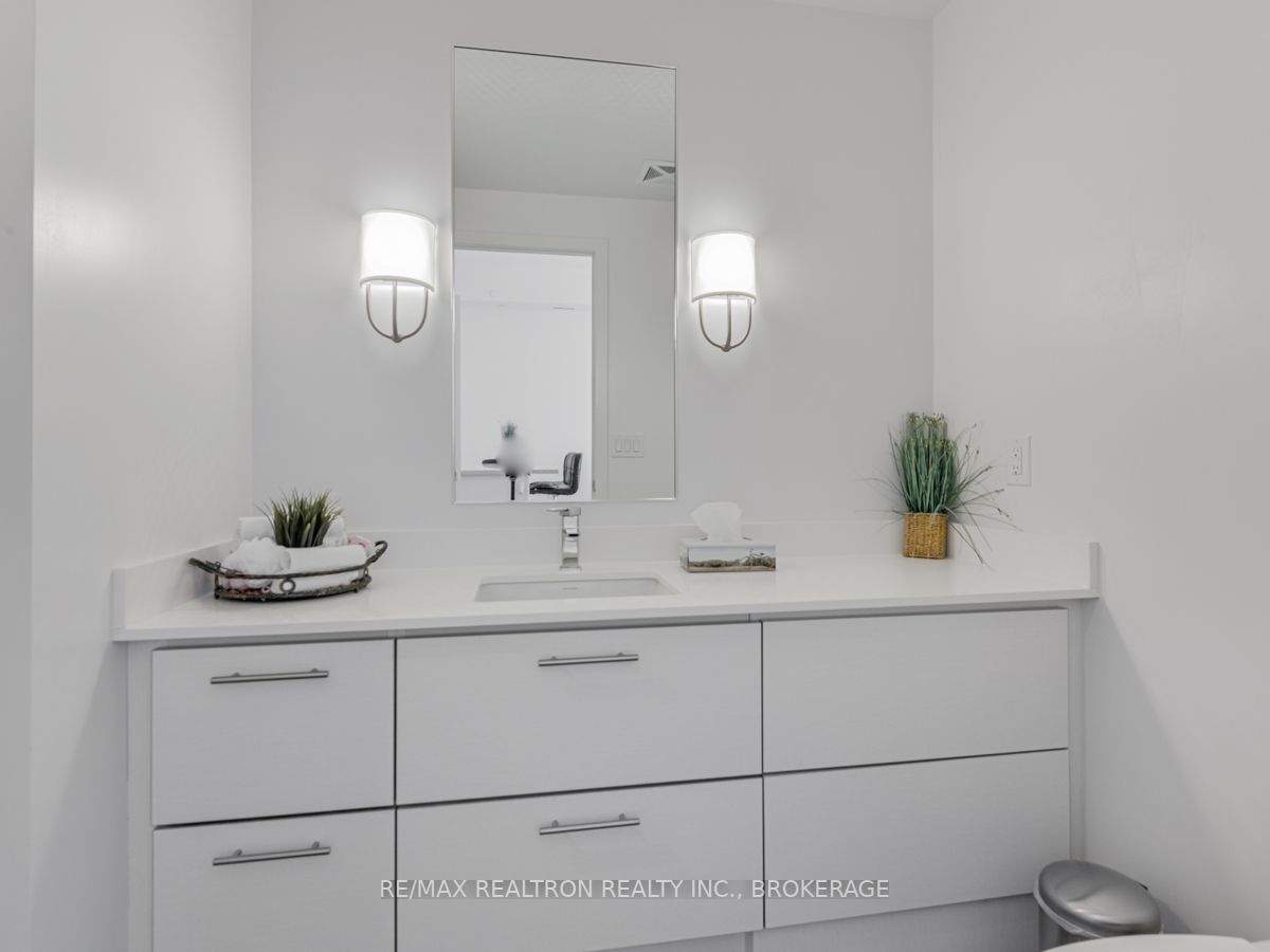 303 Broward Way, #106