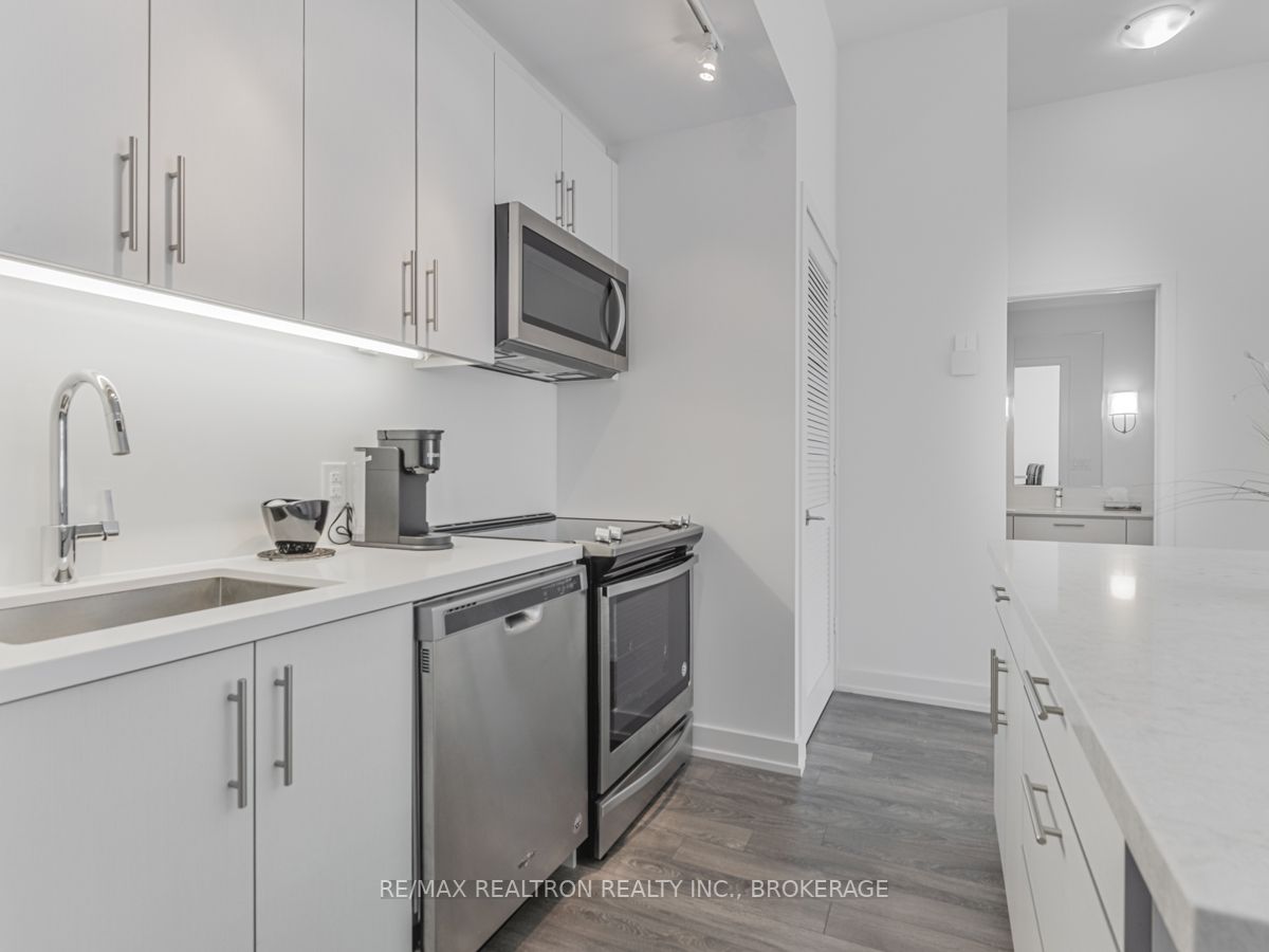 303 Broward Way, #106
