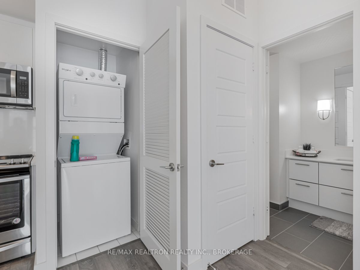 303 Broward Way, #106