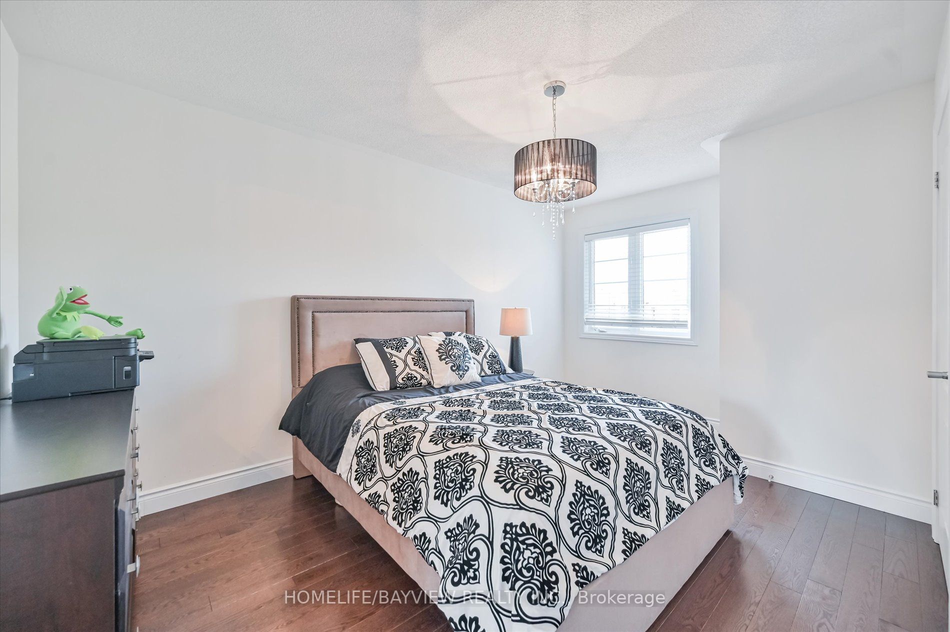 1002 Sherman Brock Circ