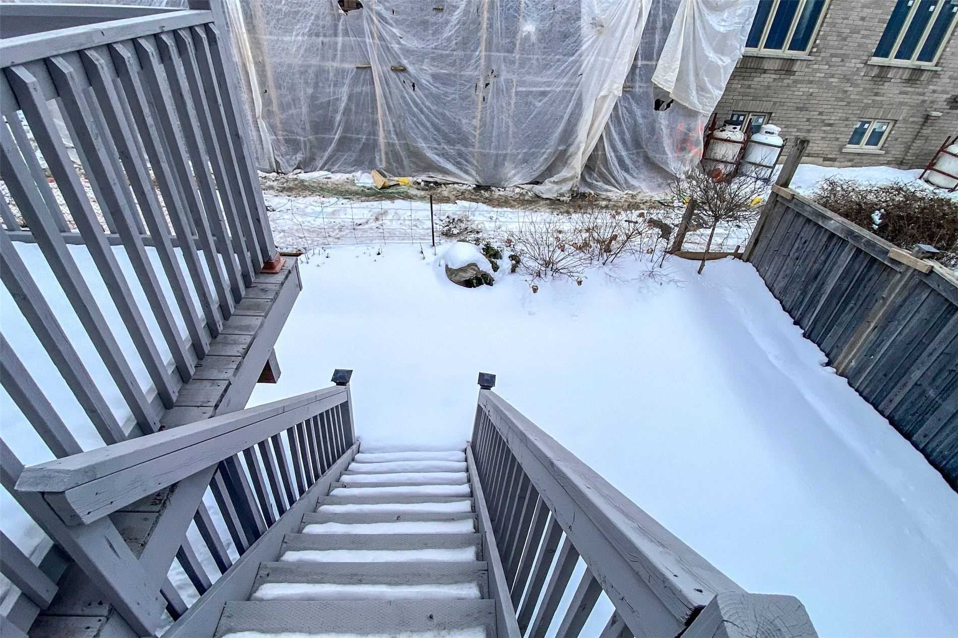 90 Maplebank Cres