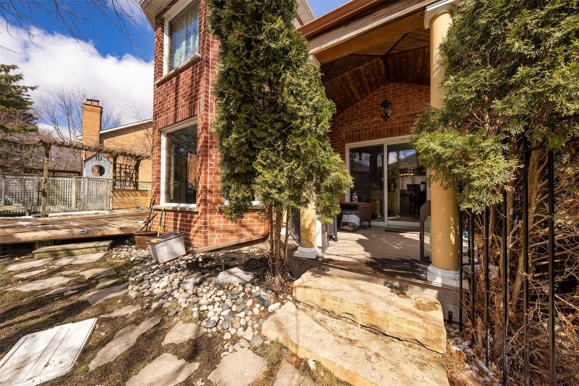 53 Gilbank Dr