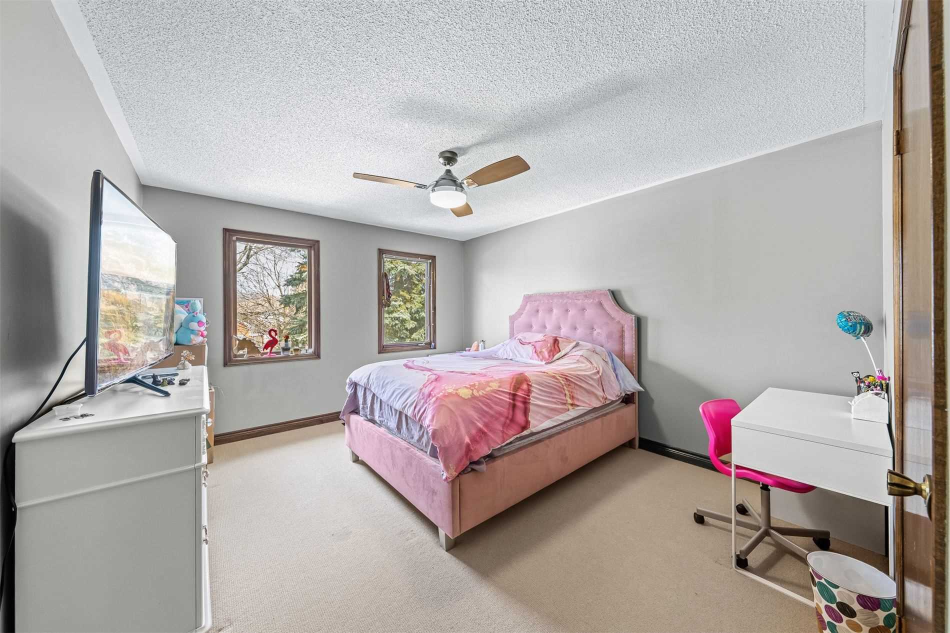 53 Gilbank Dr