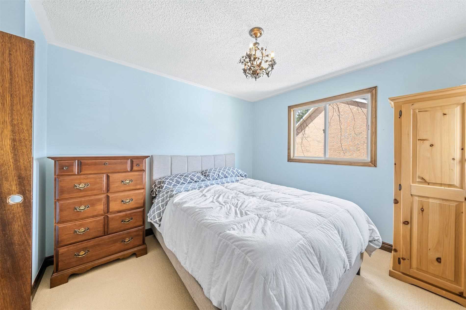 53 Gilbank Dr
