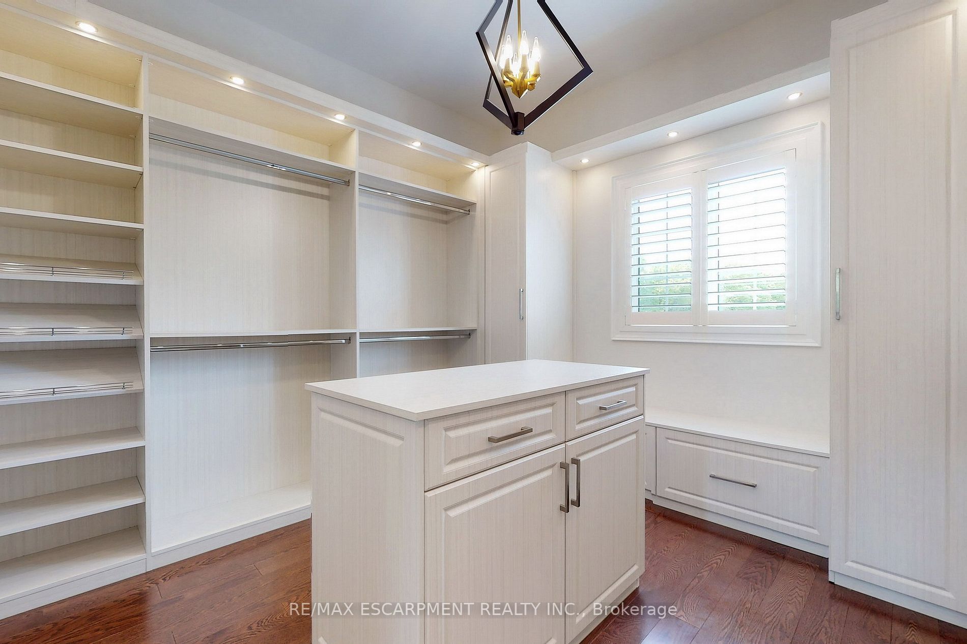 121 Elmers Lane