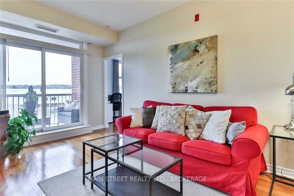 15450 Yonge Street #304