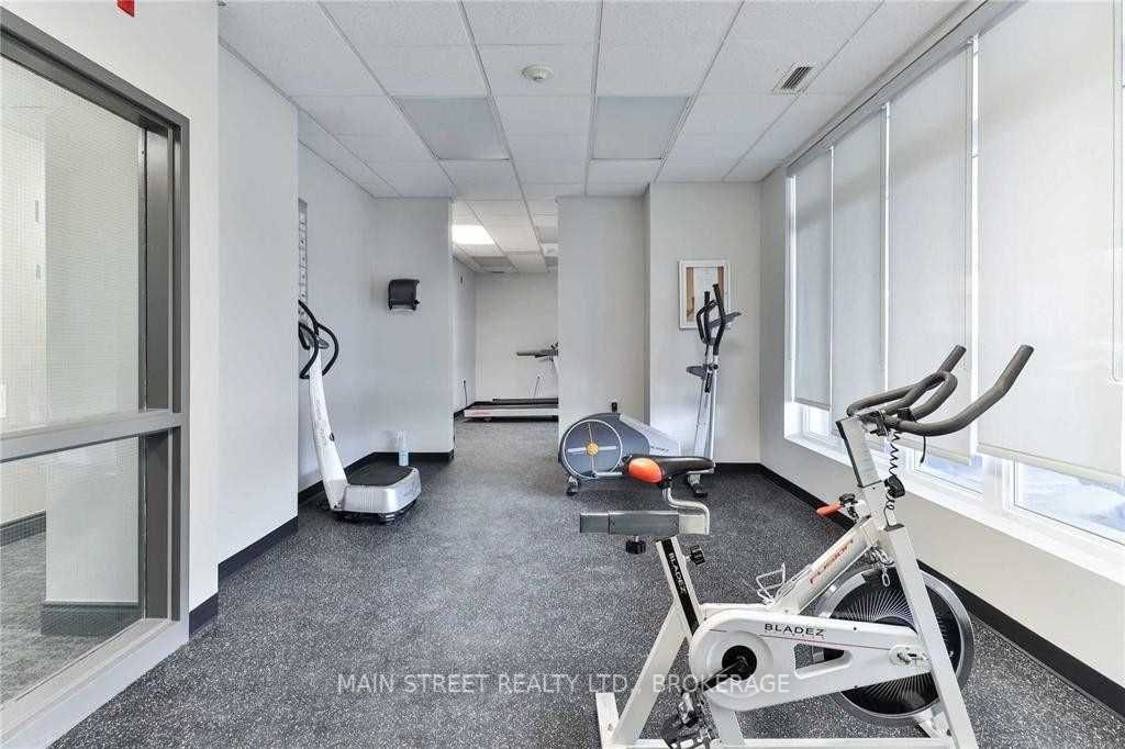 15450 Yonge Street #304
