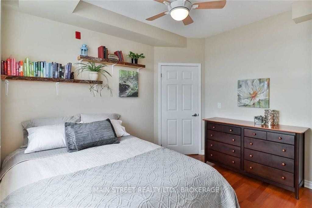 15450 Yonge Street #304