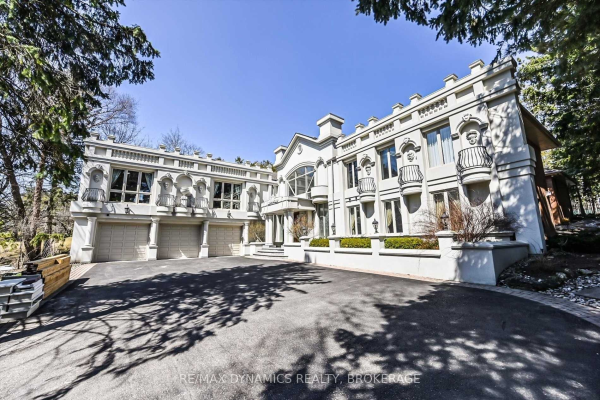 305 Woodland Acres Cres, Vaughan
