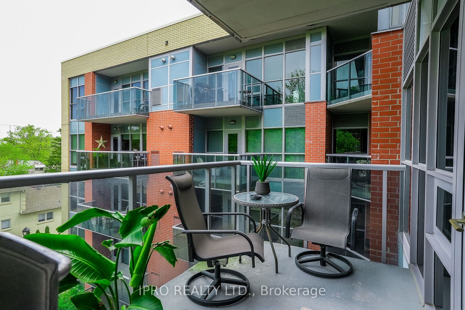 8302 Islington Ave W, #414