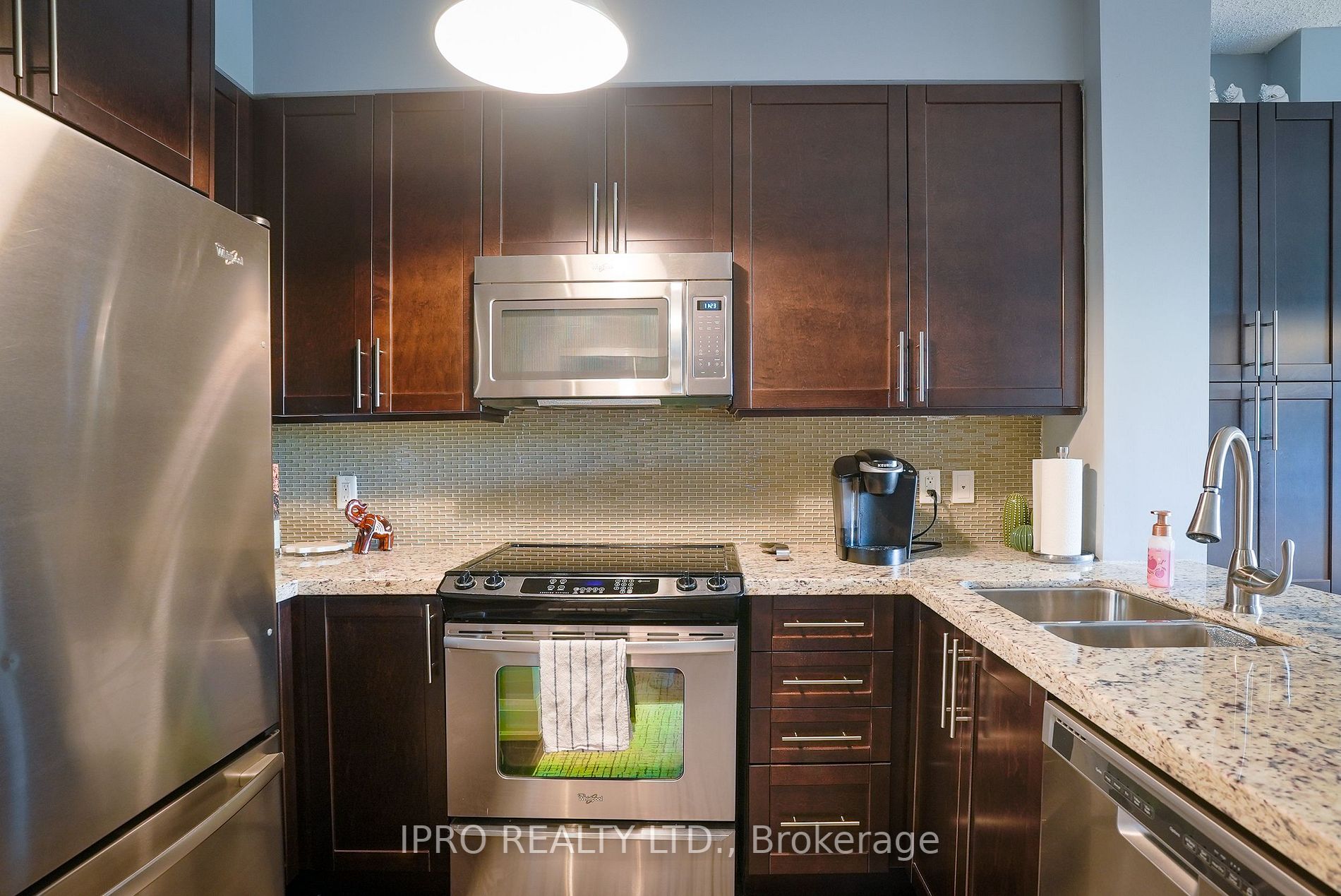 8302 Islington Ave W, #414