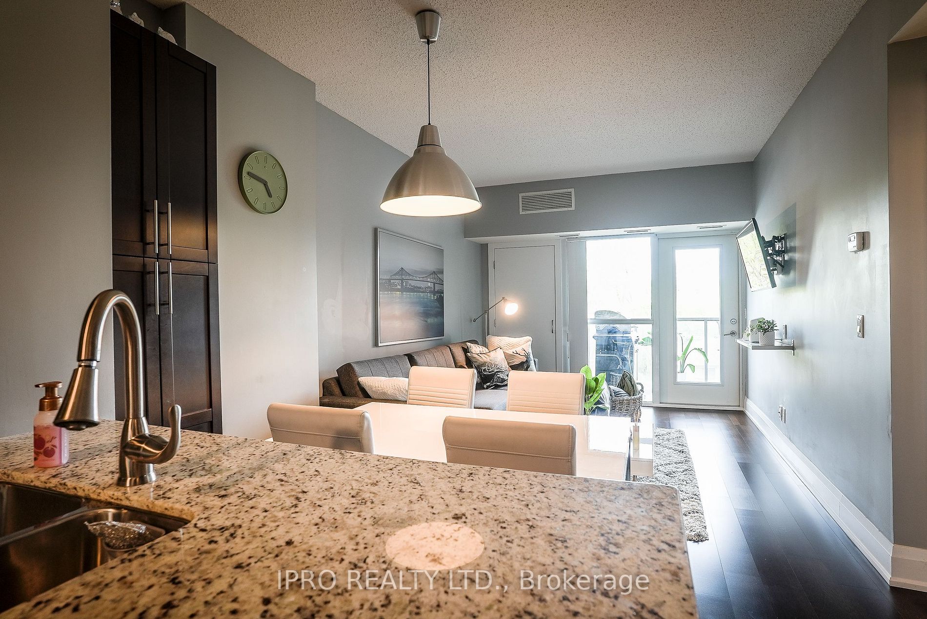 8302 Islington Ave W, #414
