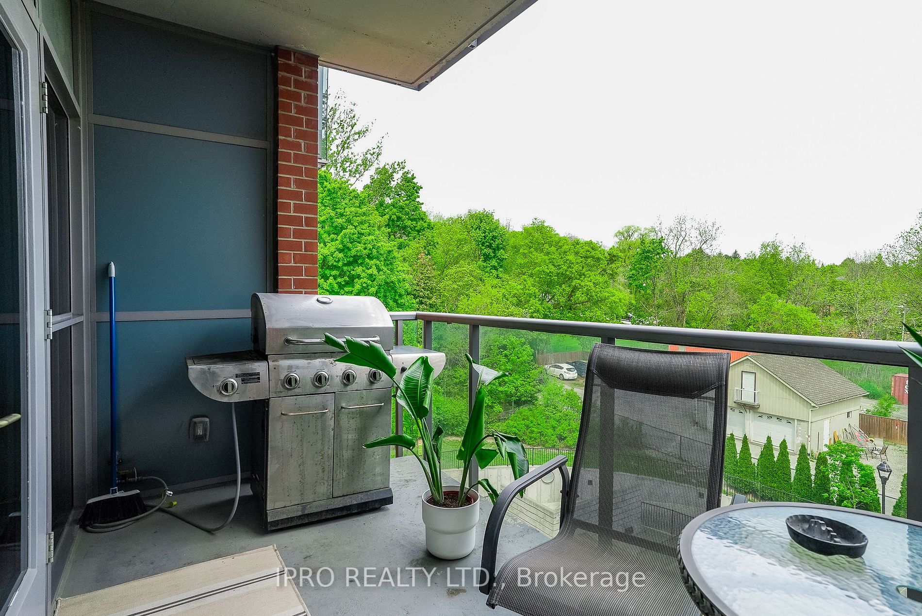 8302 Islington Ave W, #414