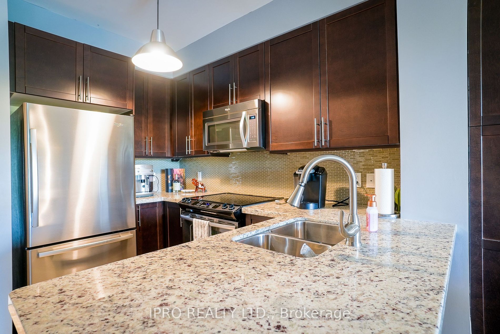 8302 Islington Ave W, #414