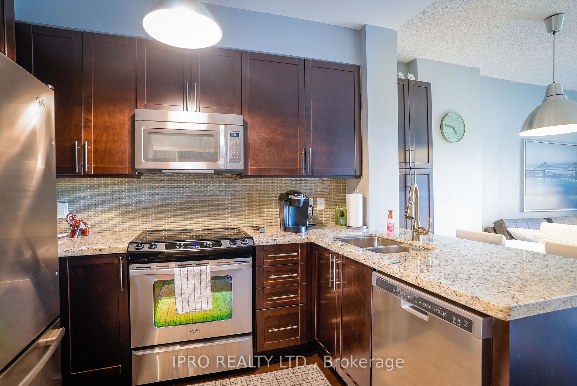 8302 Islington Ave W, #414