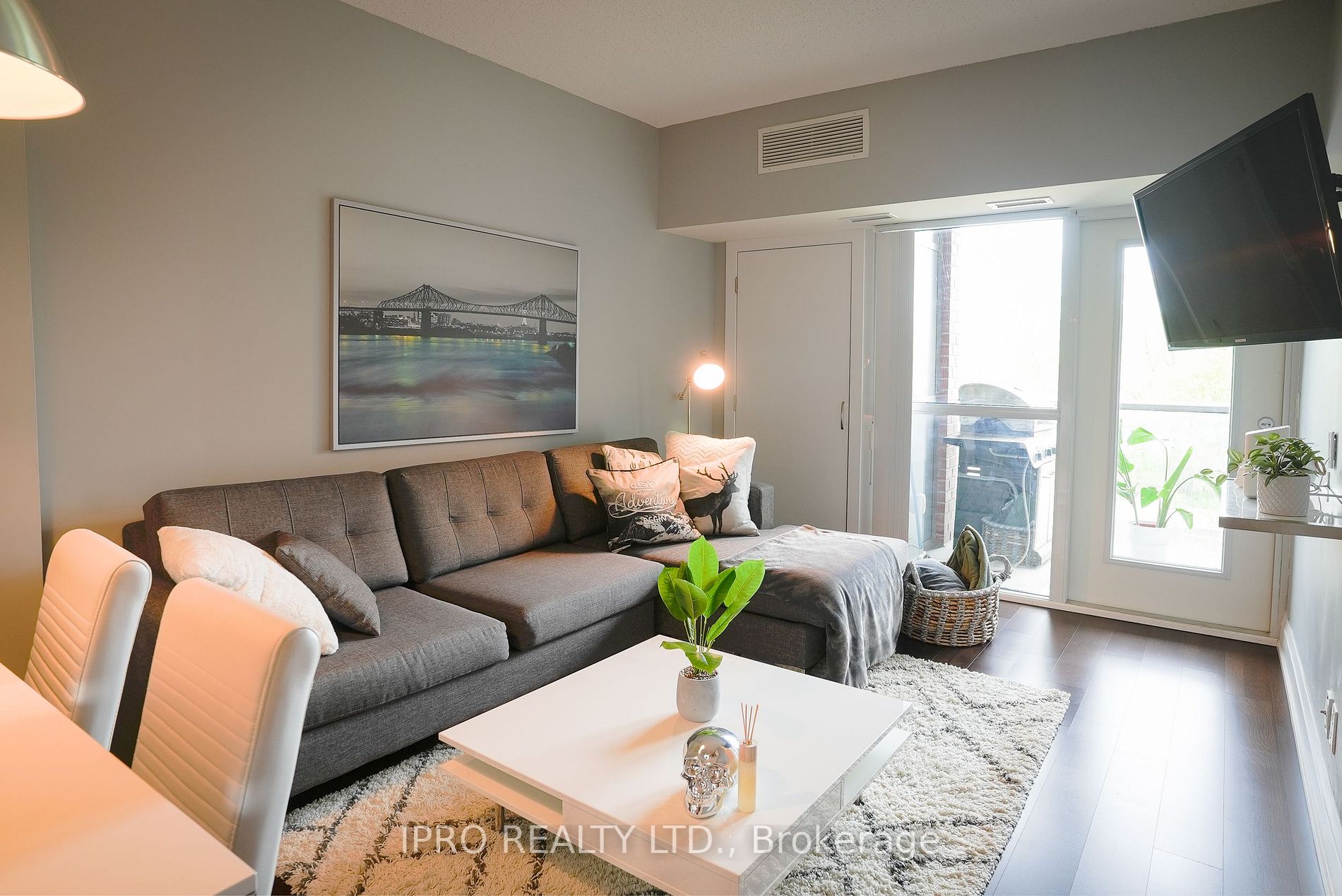8302 Islington Ave W, #414