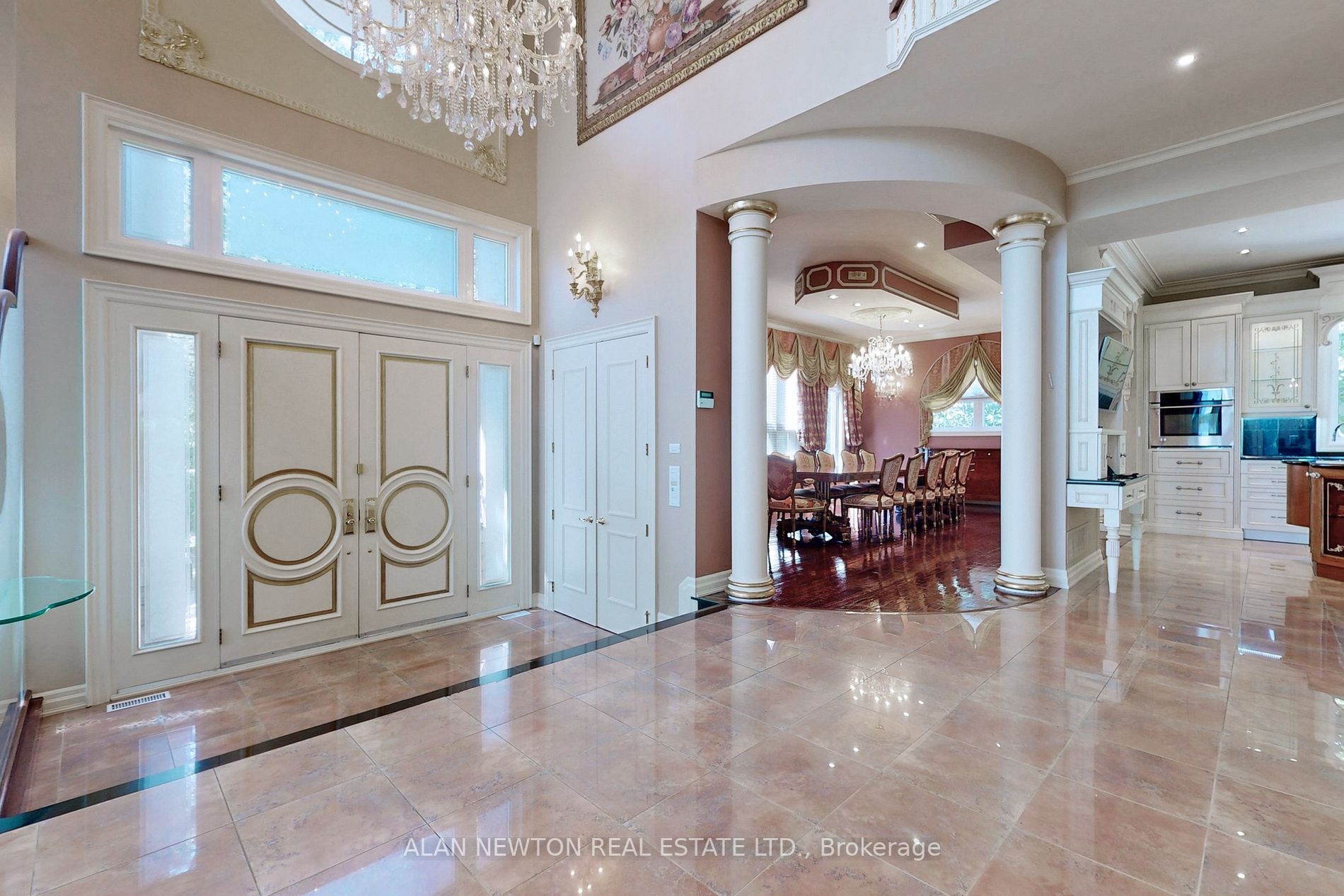38 Thornridge Dr