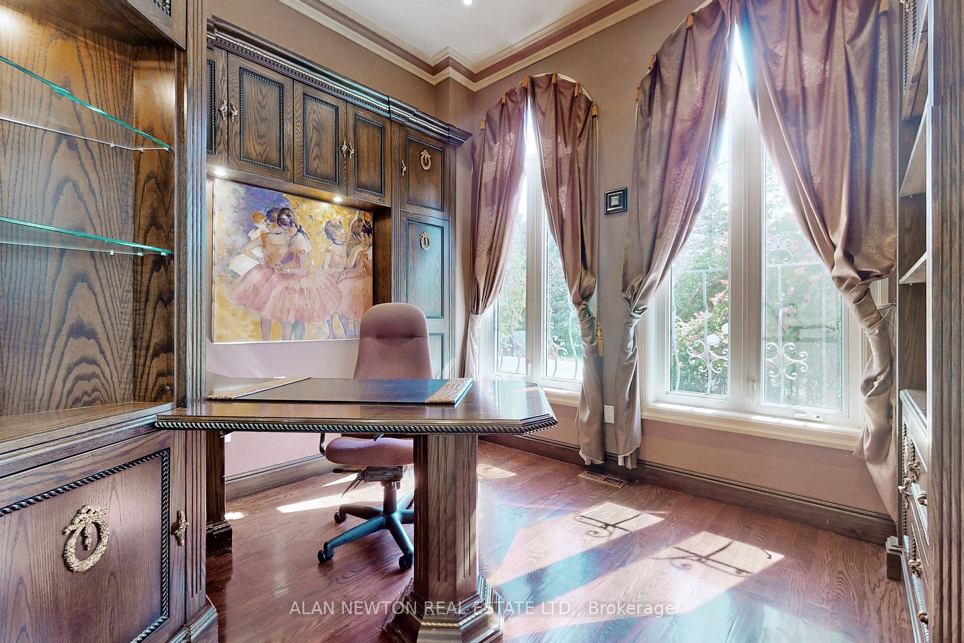 38 Thornridge Dr