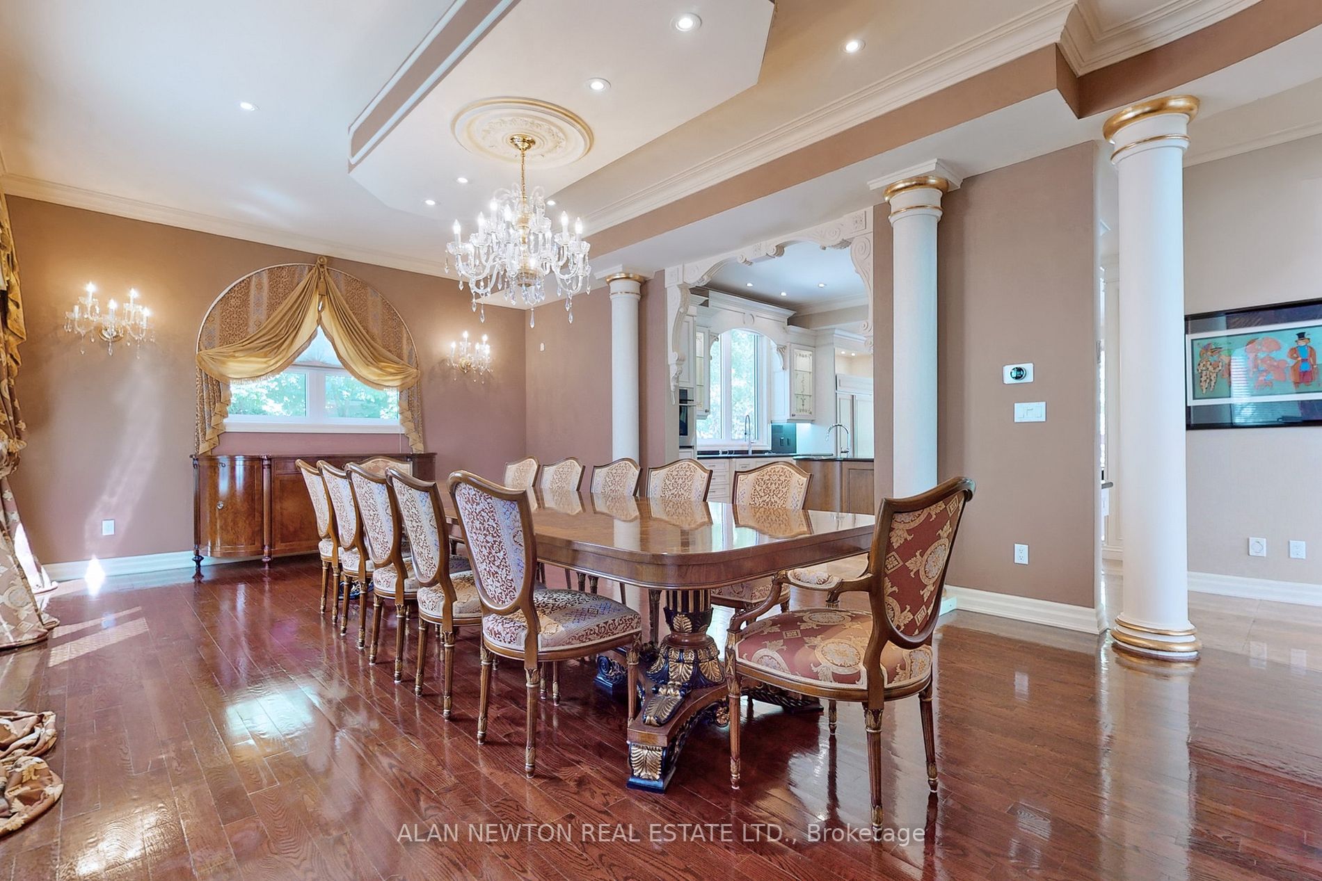 38 Thornridge Dr