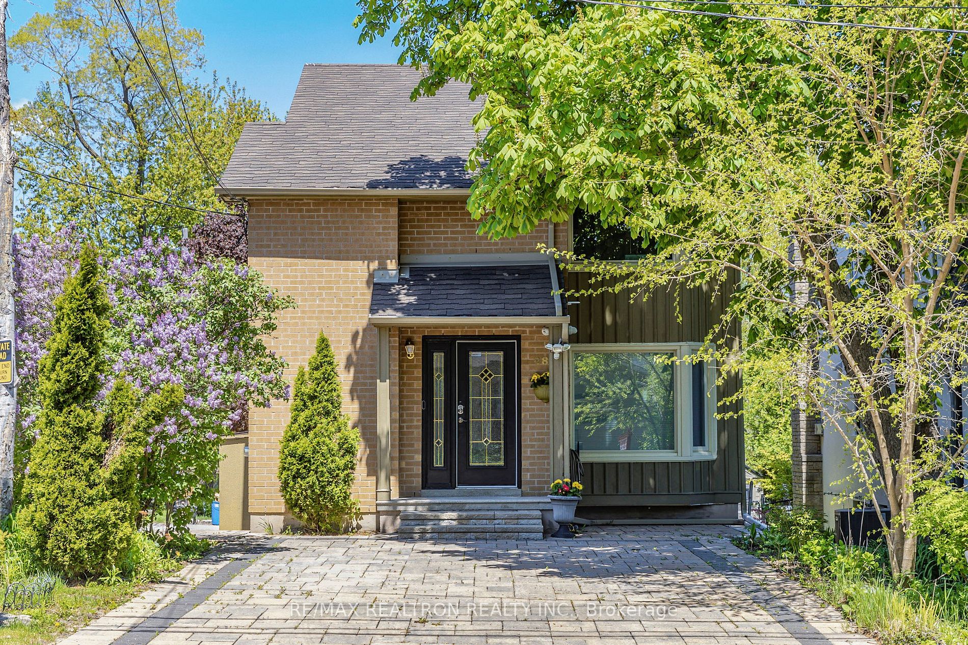 280 Douglas Rd