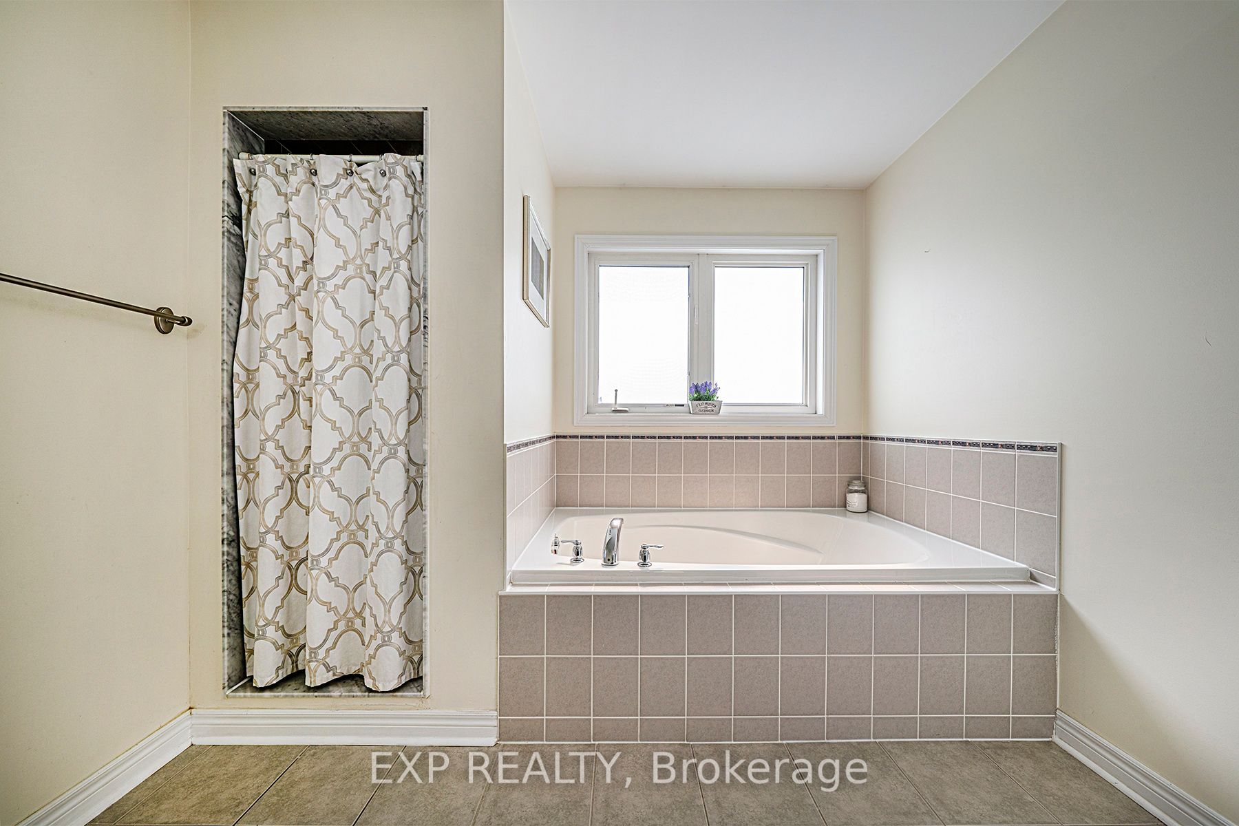 Listing N6010928 - Large Photo # 27