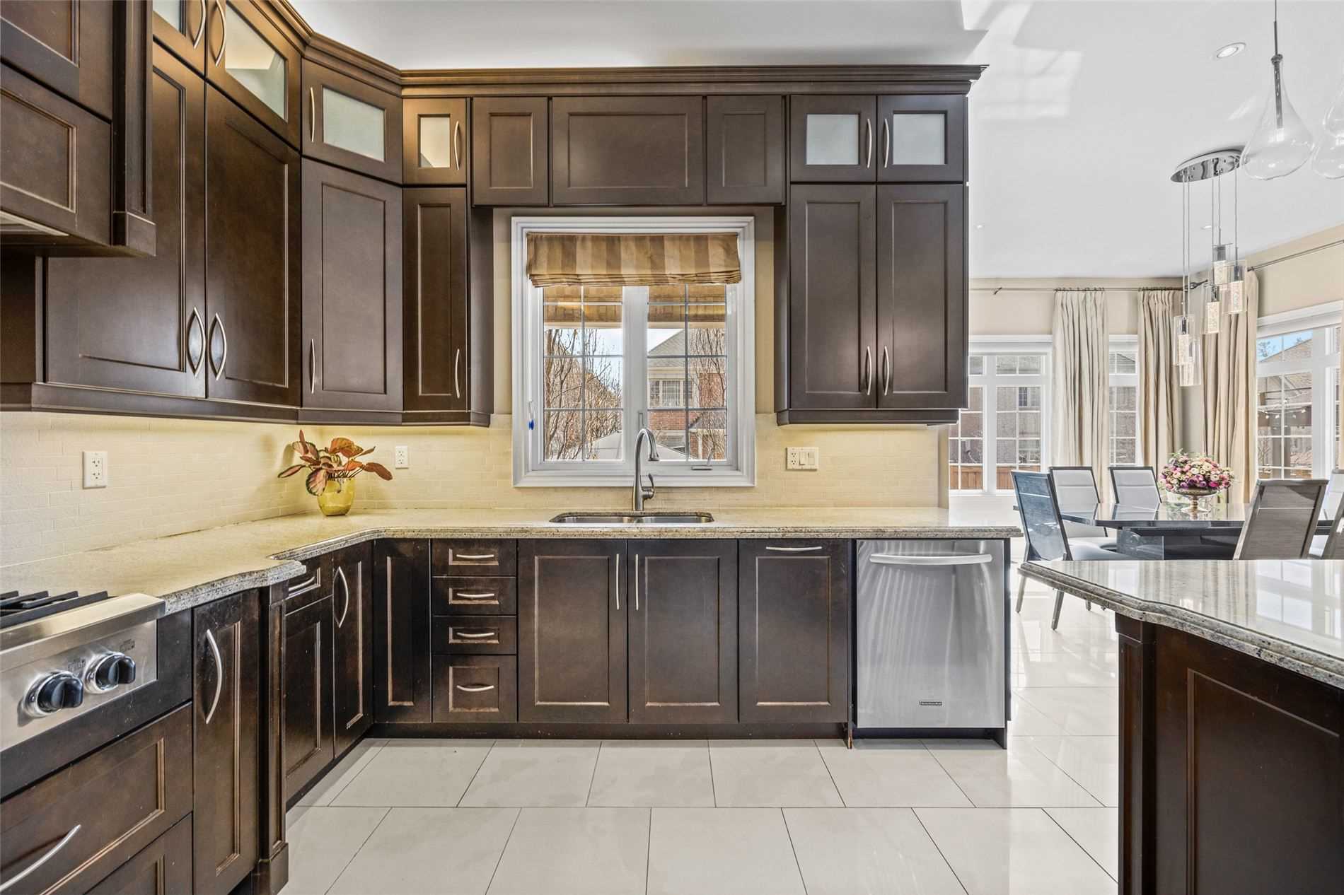 244 Grand Vellore Cres