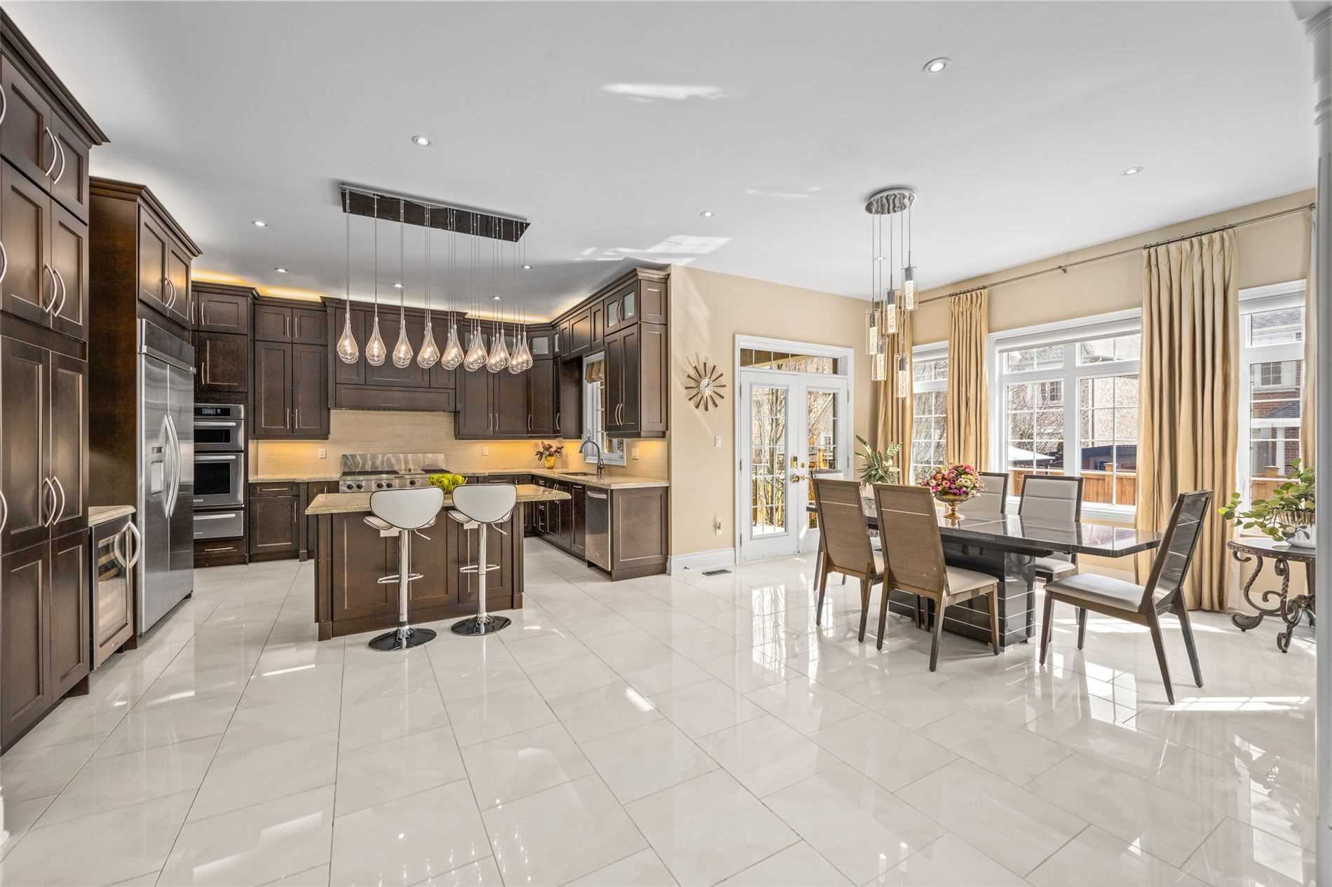 244 Grand Vellore Cres