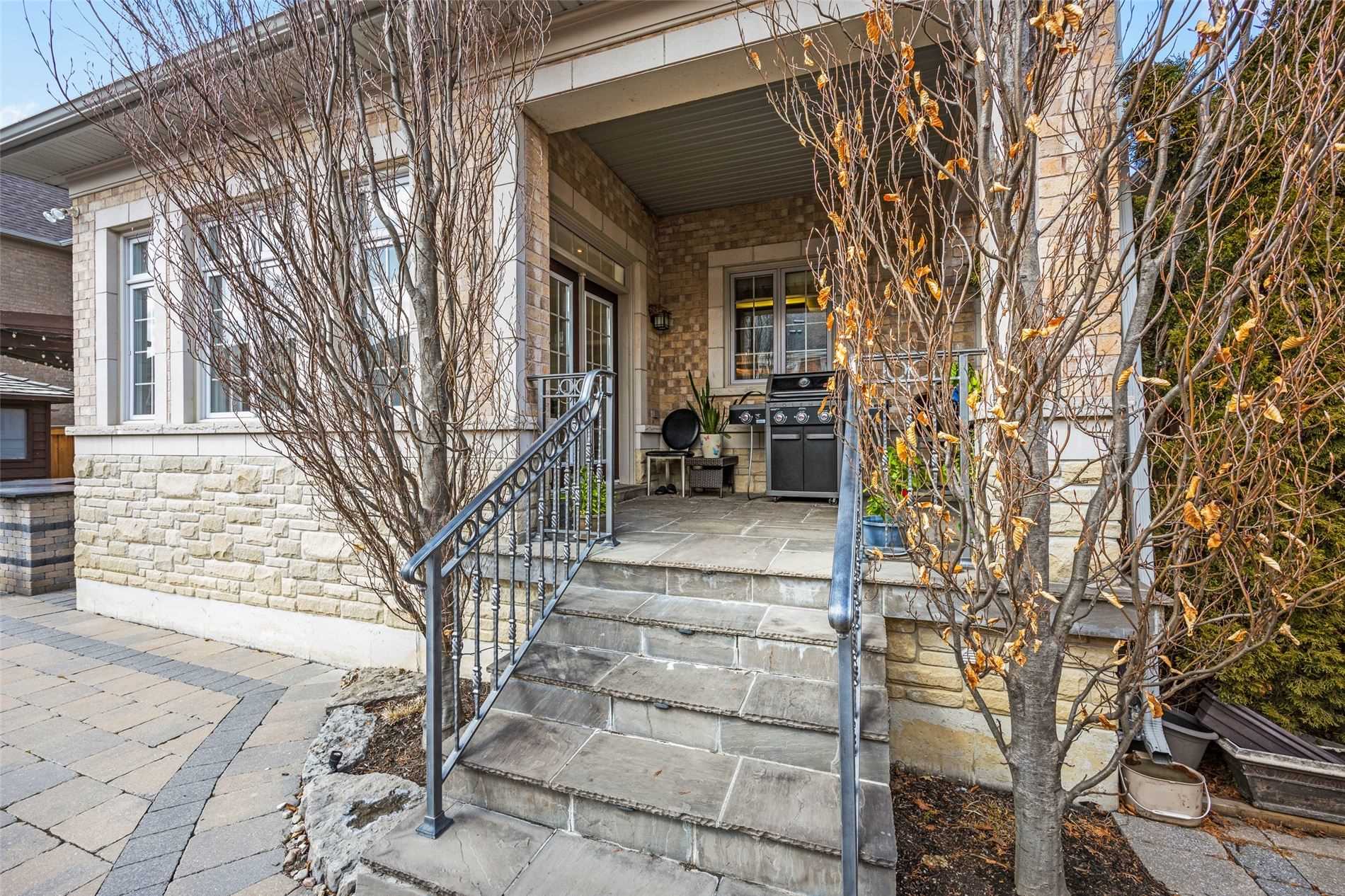 244 Grand Vellore Cres