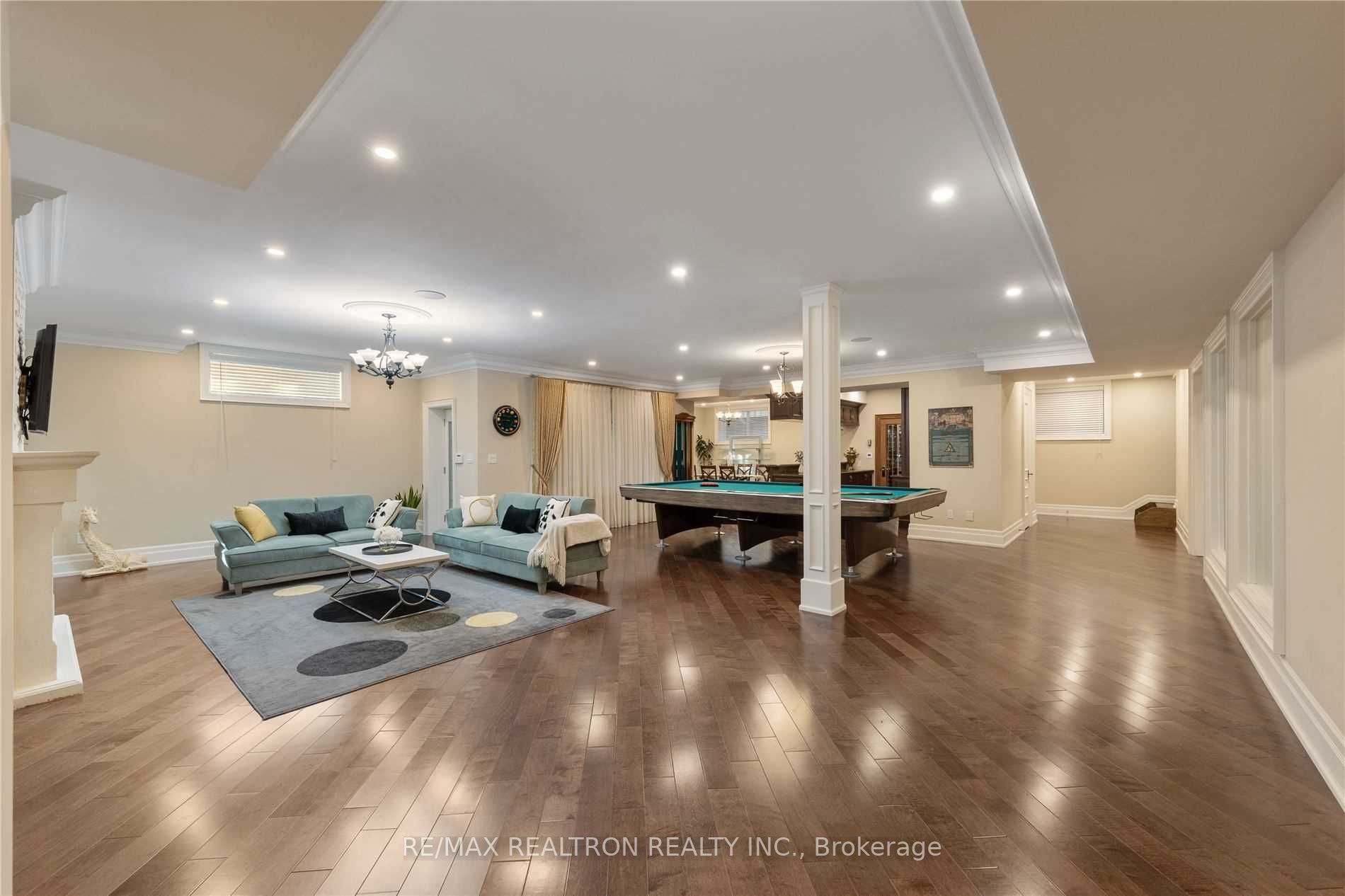 223 Crestwood Rd