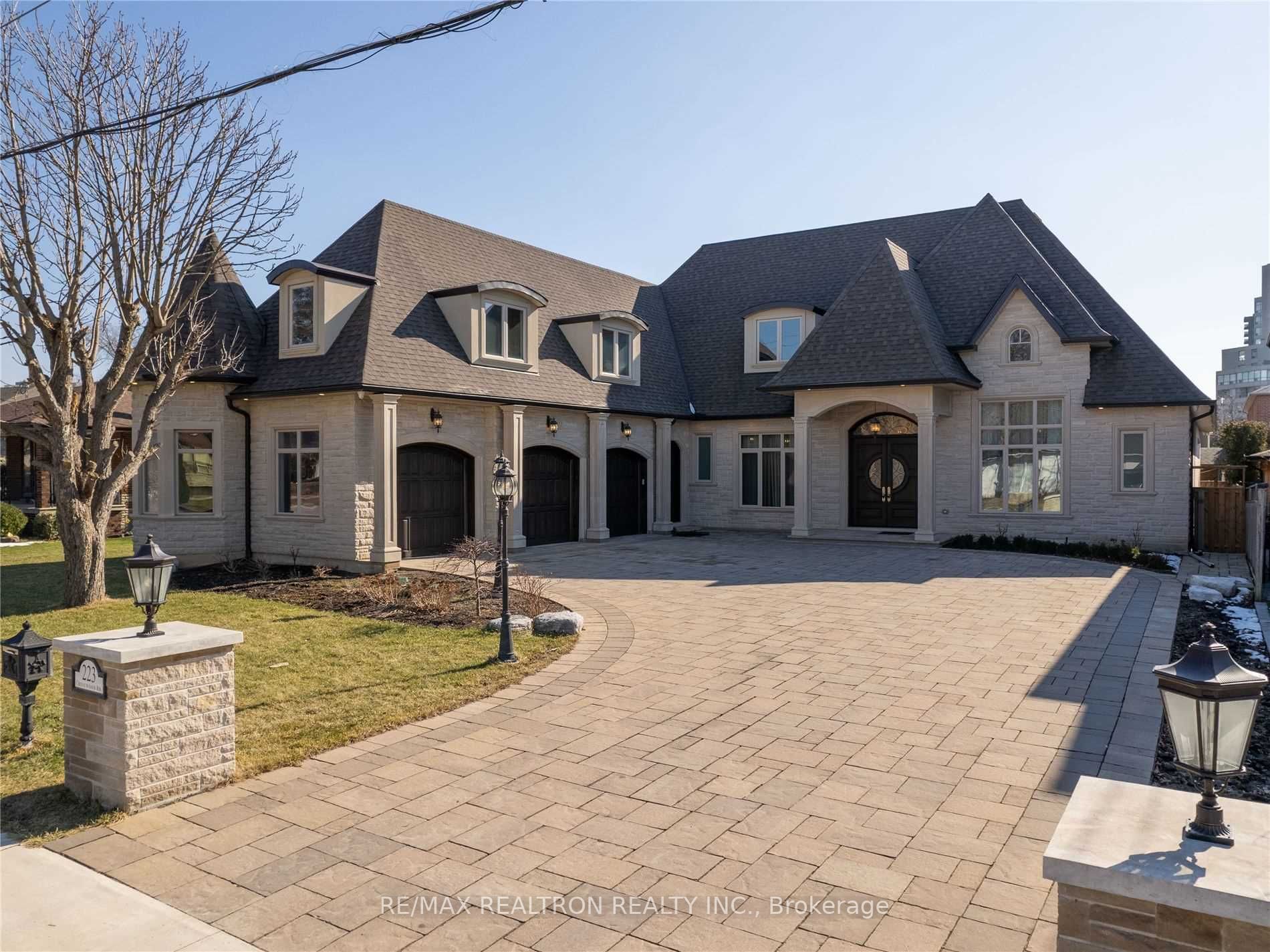 223 Crestwood Rd