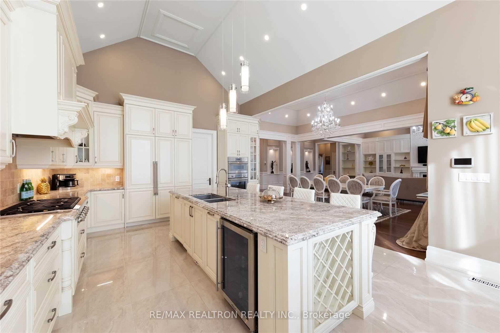 223 Crestwood Rd