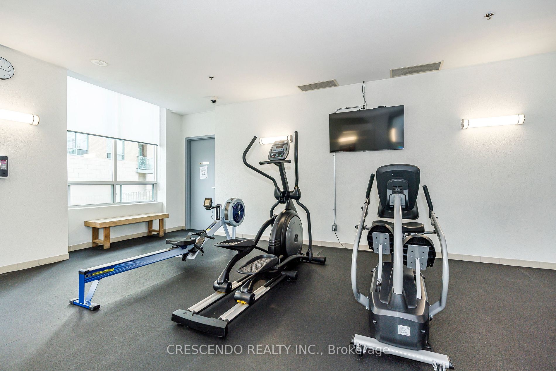 39 Oneida Cres, #813