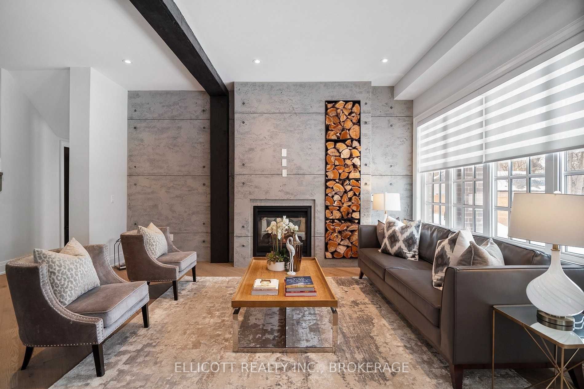 184 Richmond St