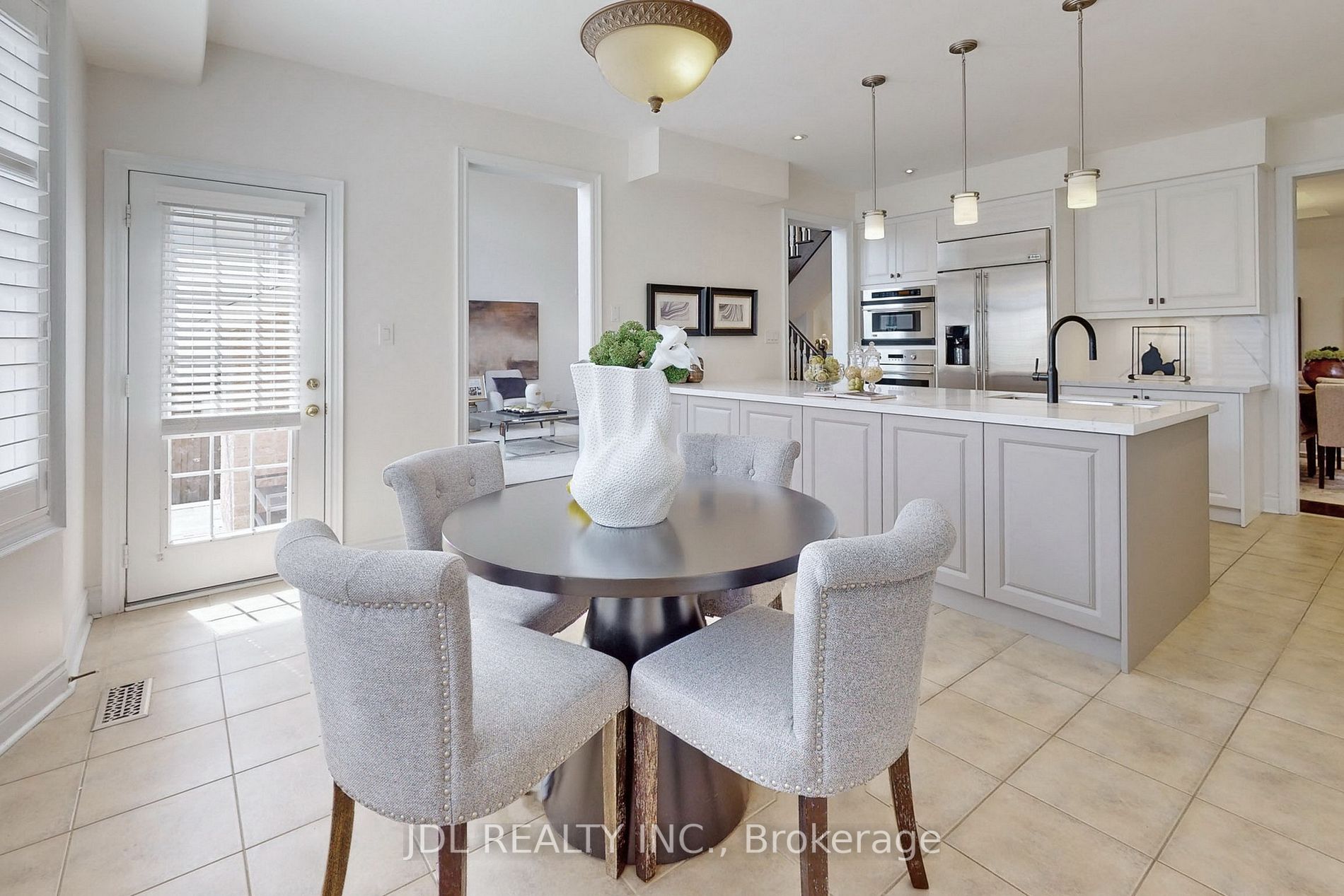 67 Lady Fenyrose Ave