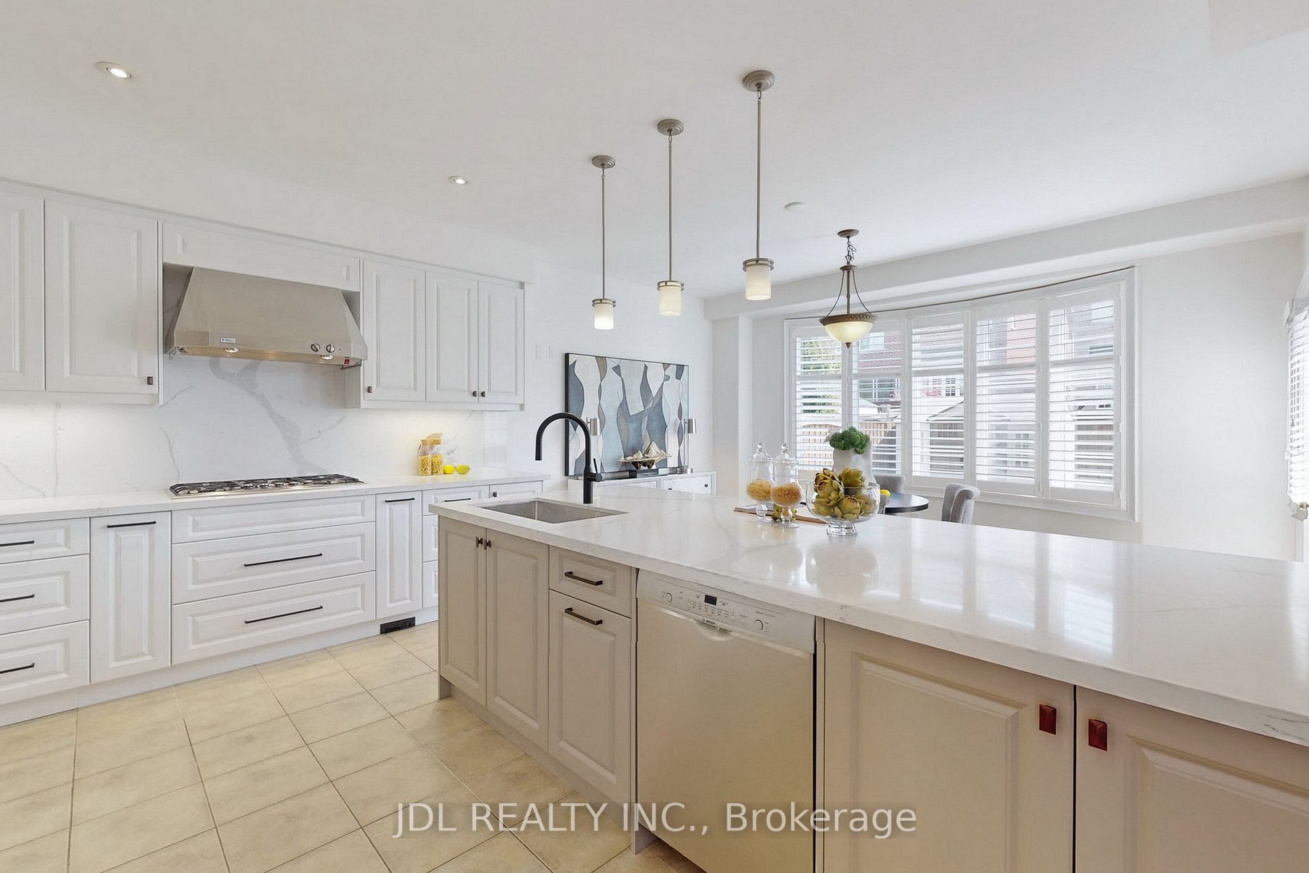 67 Lady Fenyrose Ave