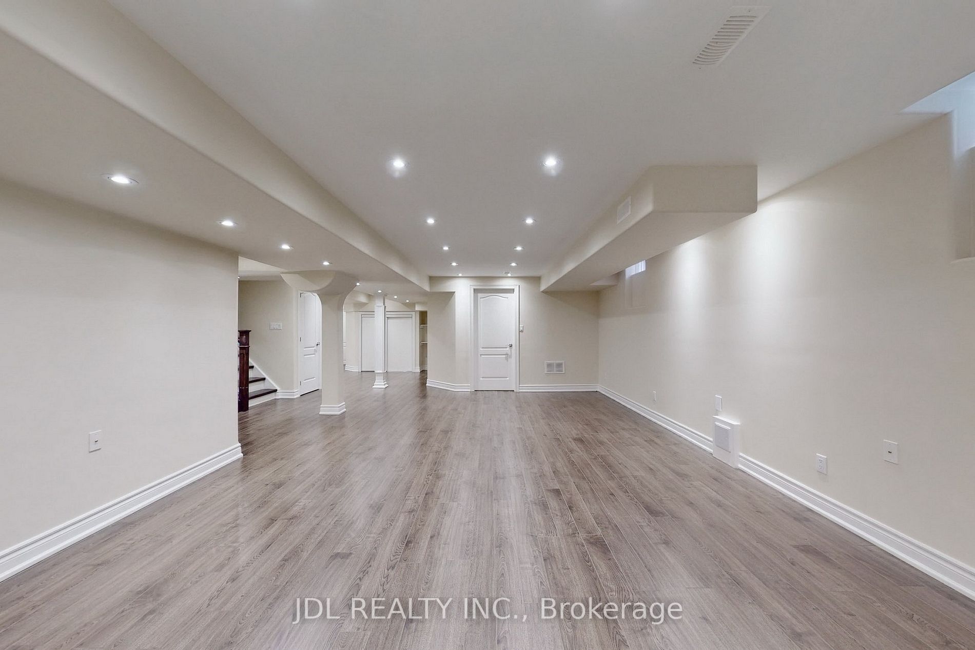 67 Lady Fenyrose Ave