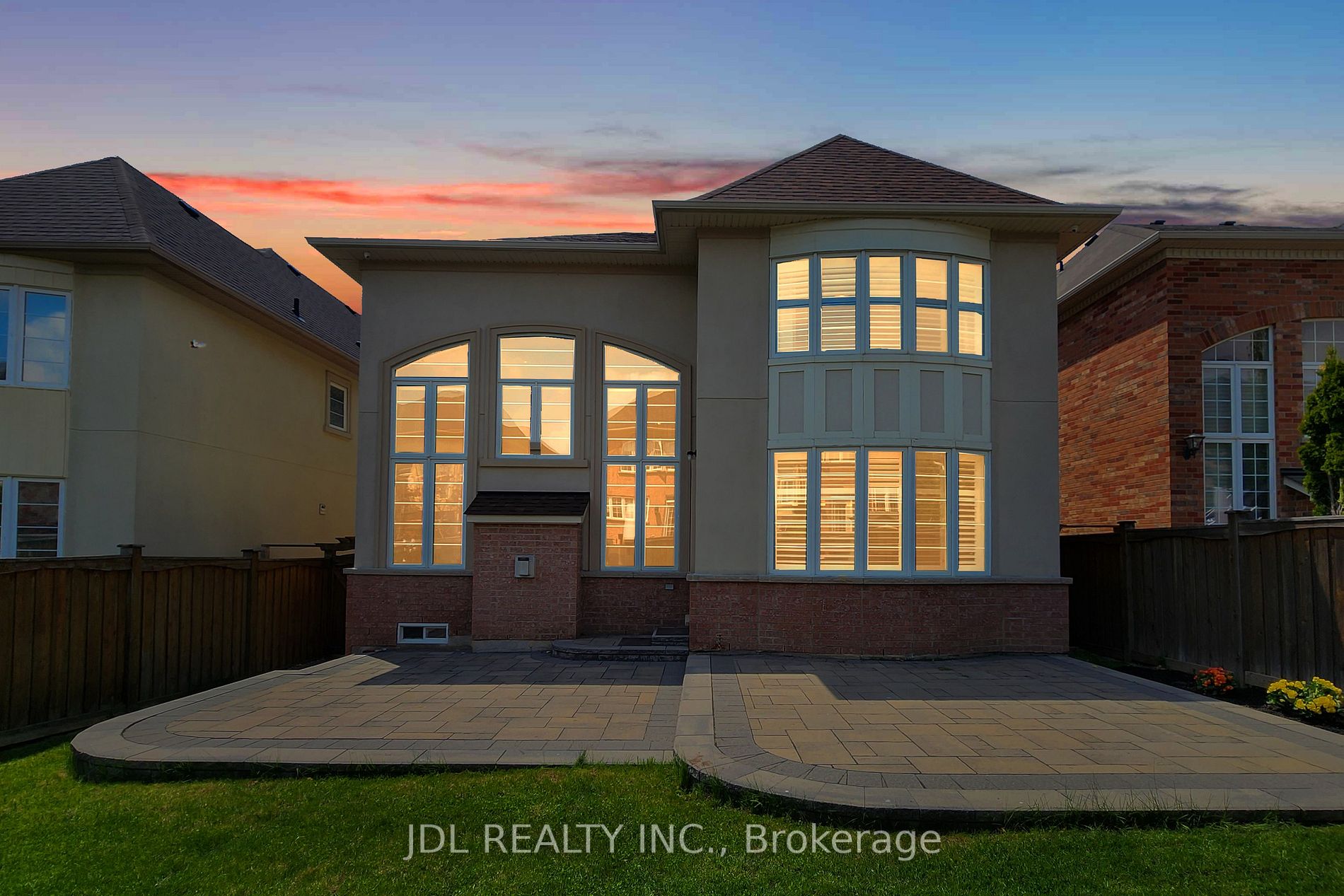 67 Lady Fenyrose Ave