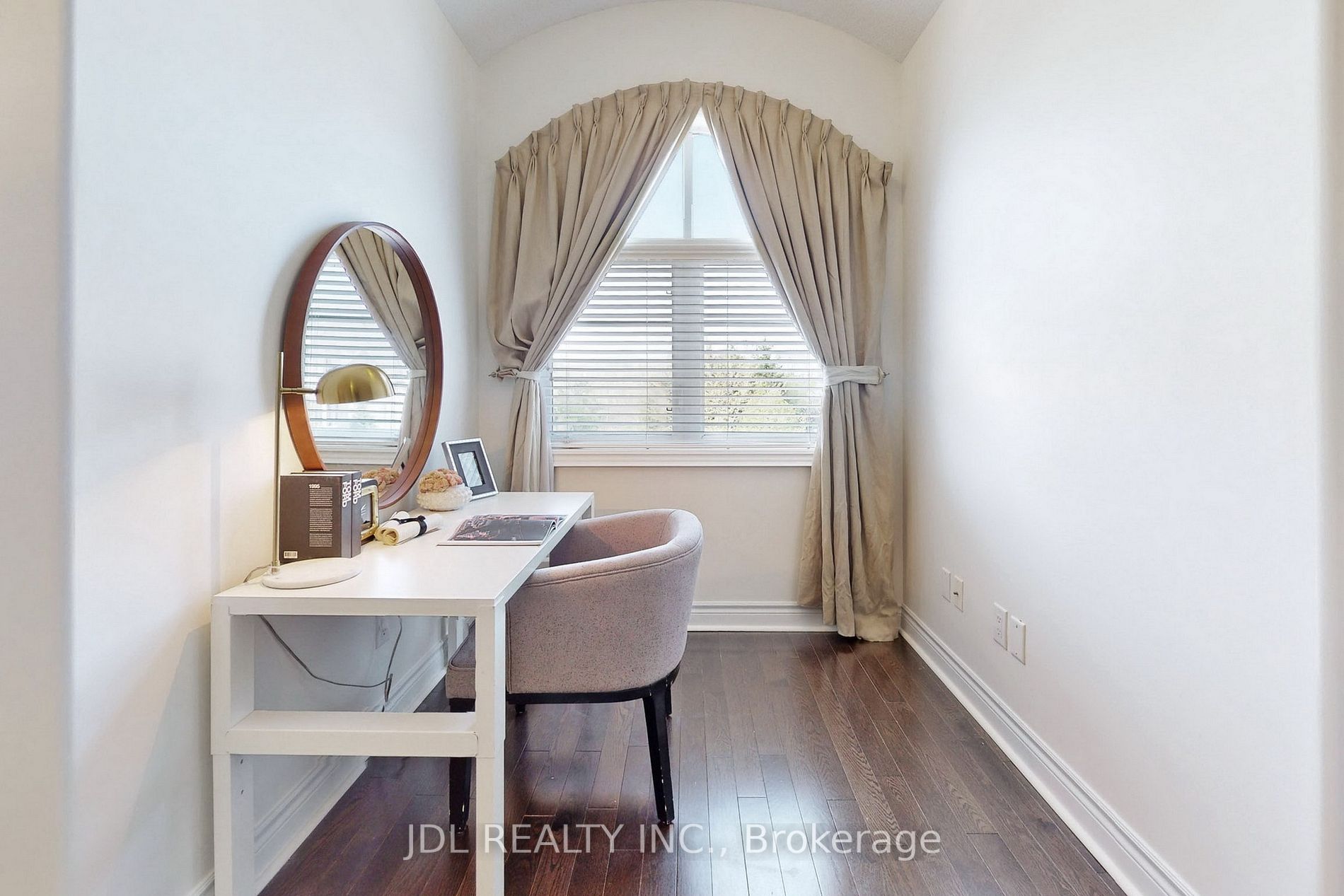 67 Lady Fenyrose Ave