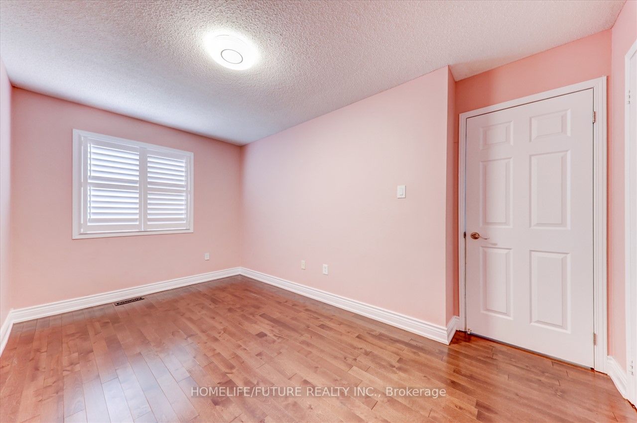 112 Guinevere Road