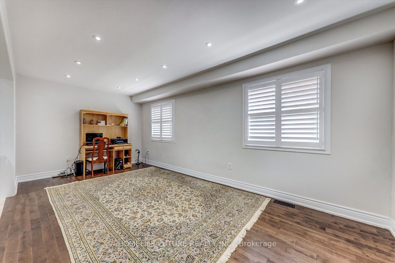 112 Guinevere Road