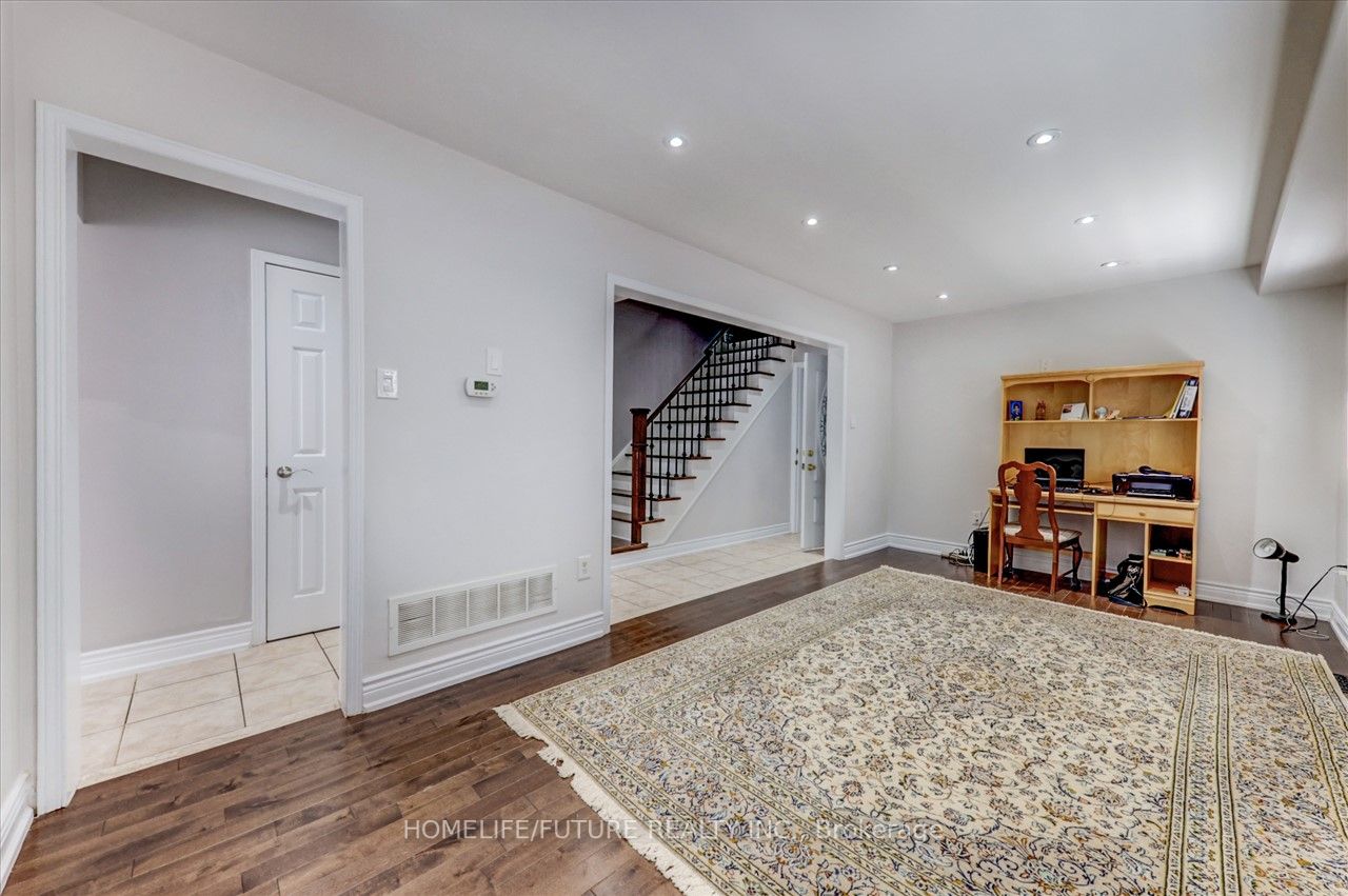 112 Guinevere Road