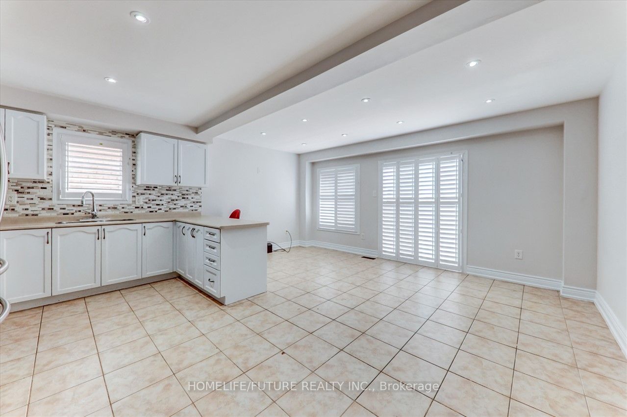 112 Guinevere Road