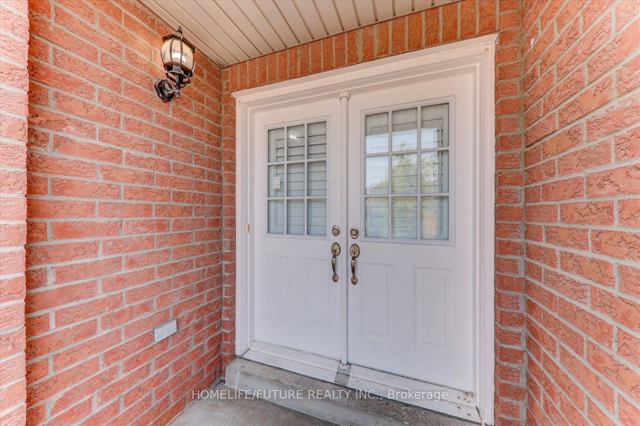 112 Guinevere Road