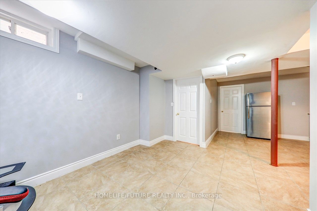 112 Guinevere Road