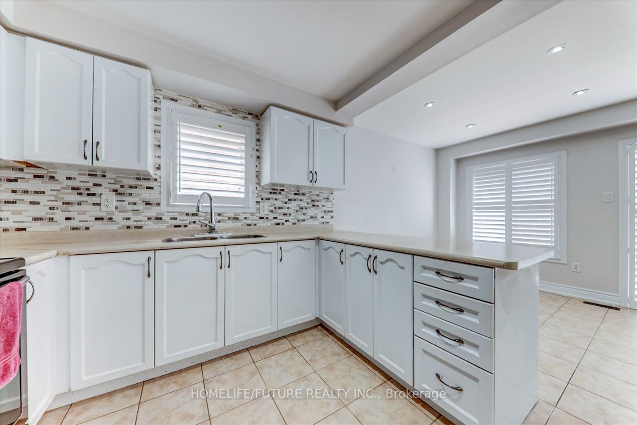 112 Guinevere Road