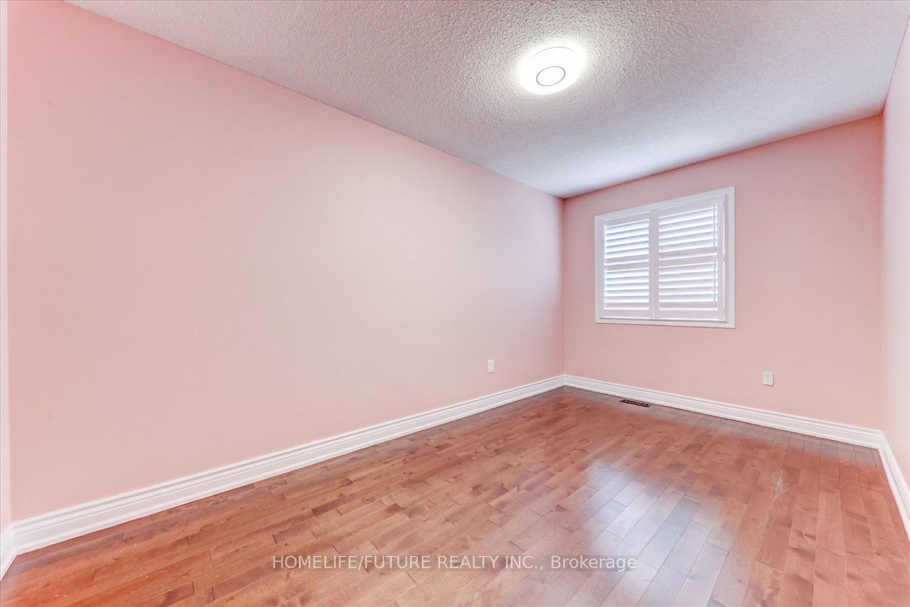 112 Guinevere Road