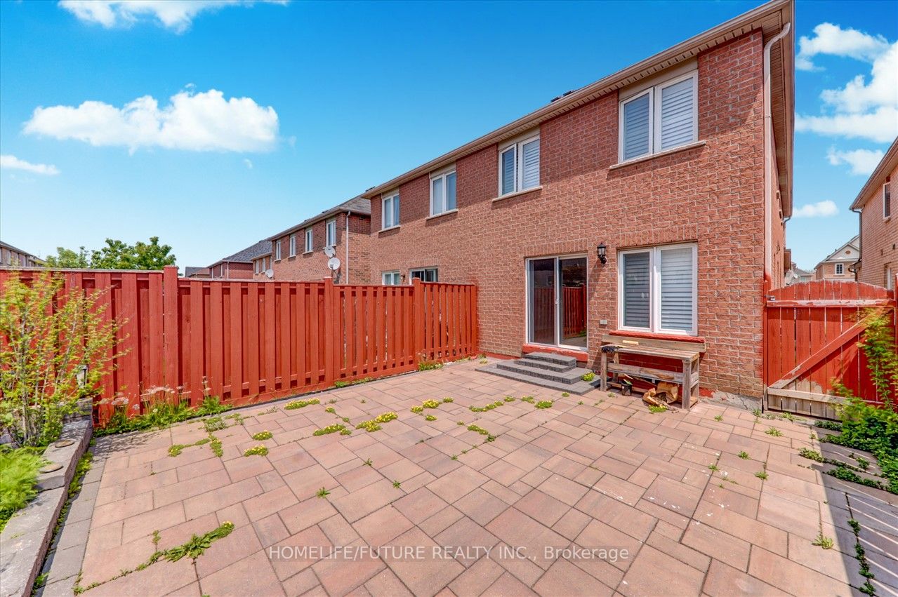 112 Guinevere Road