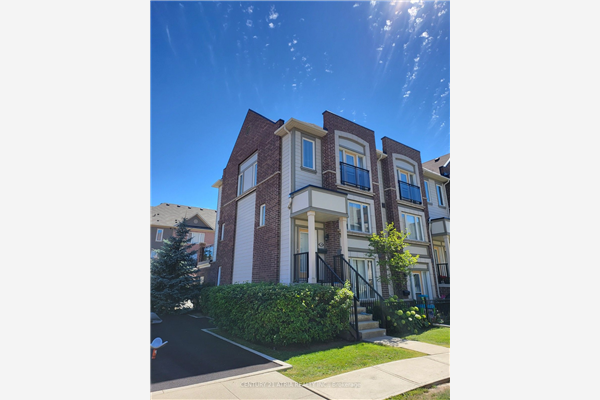 28 Harry Penrose Ave, Aurora